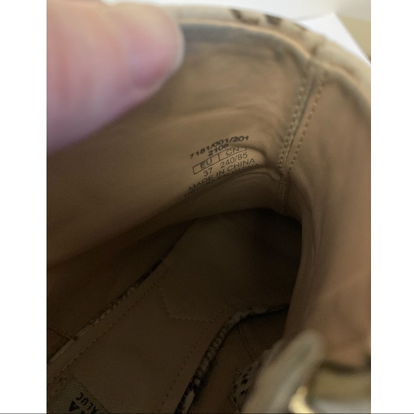 Zara Trafaluc cap toe faux snakeskin bootie size US 6.5 - Picture 10 of 10